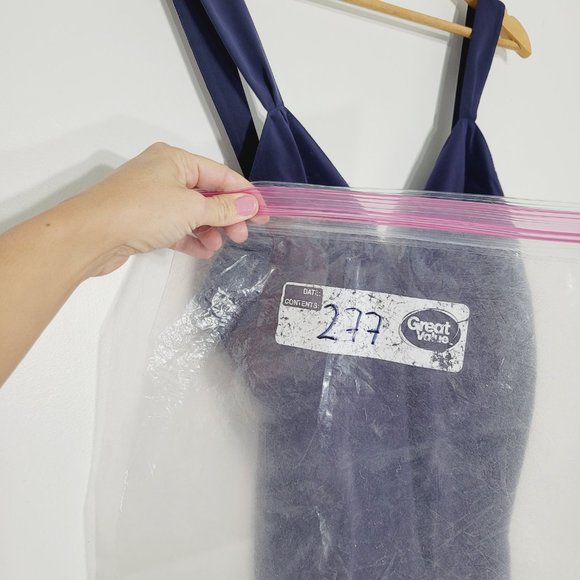 Unmentionables Nightgown Chemise Lingerie Navy Blue Satiny Classy Sexy Elegant - Picture 10 of 10